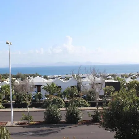 Single With Half Board, Wifi, Pool, Beach * Playa Blanca (Lanzarote)