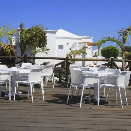 Single With Half Board, Wifi, Pool, Beach Playa Blanca (Lanzarote)