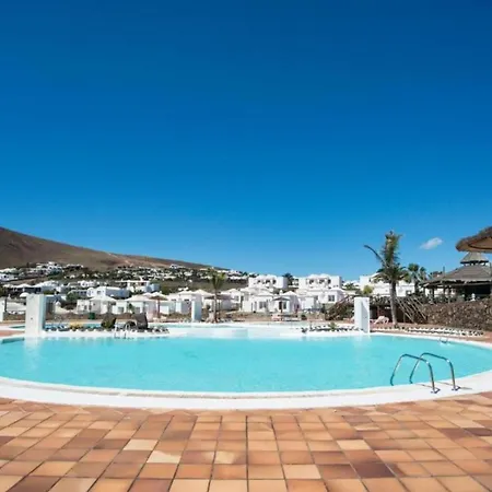Single With Half Board, Wifi, Pool, Beach Lägenhet *