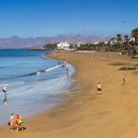 Single With Half Board, Wifi, Pool, Beach * Playa Blanca (Lanzarote)